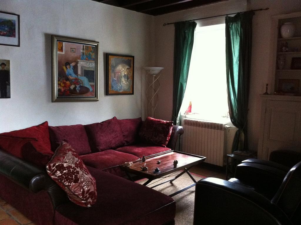 La Rolandière Faverges-de-la-Tour Chambre photo